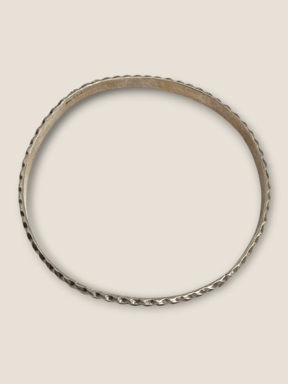 Vintage Sterling Silver Fish Scale Design Bangle 2.5" Diameter 10g - Picture 5 of 8